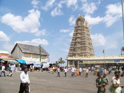 Sri Chamundeshwari Temple (bangalore_100_1691.jpg) wird geladen. Eindrucksvolle Fotos von der indischen Halbinsel erwarten Sie.